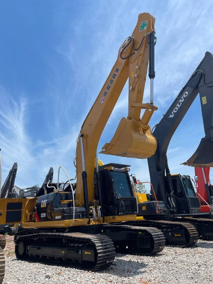 CAT 323D2 - حفارات زحافة: صور 4 CAT 323D2 - حفارات زحافة: صور 4