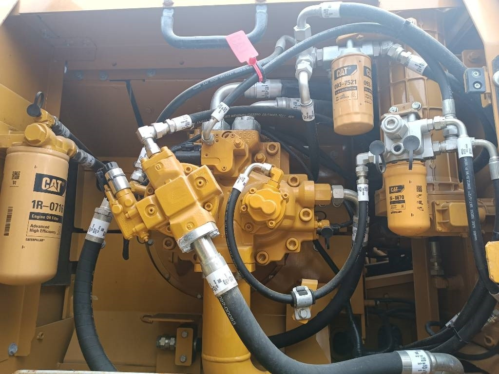 CAT 330 D - حفارات زحافة: صور 4 CAT 330 D - حفارات زحافة: صور 4