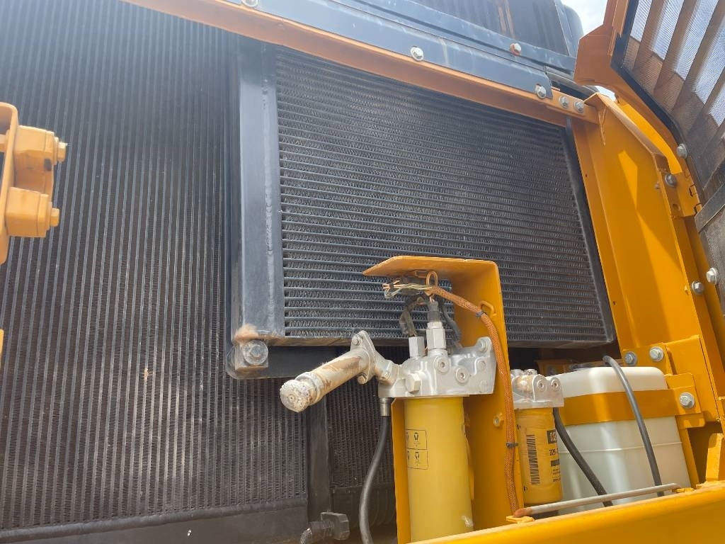 CAT 330D2 - حفارات زحافة: صور 5 CAT 330D2 - حفارات زحافة: صور 5