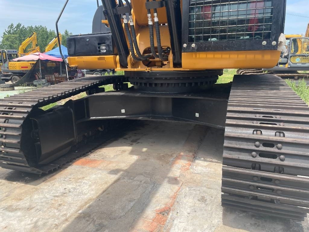 CAT 330D2 - حفارات زحافة: صور 3 CAT 330D2 - حفارات زحافة: صور 3
