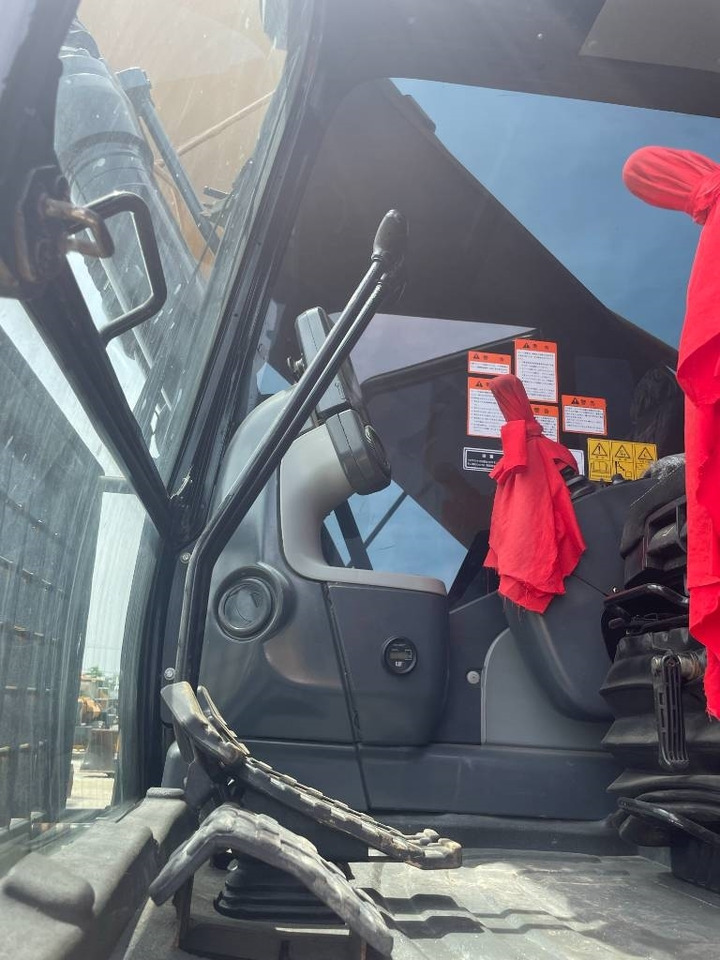 CAT 330D2 - حفارات زحافة: صور 5 CAT 330D2 - حفارات زحافة: صور 5