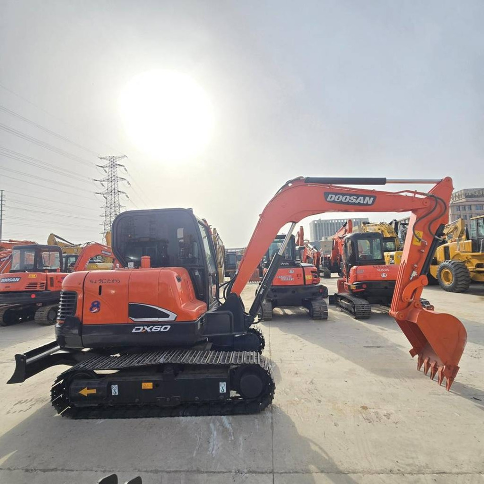 Doosan DX 60  - حفارة مصغرة: صور 1 Doosan DX 60  - حفارة مصغرة: صور 1