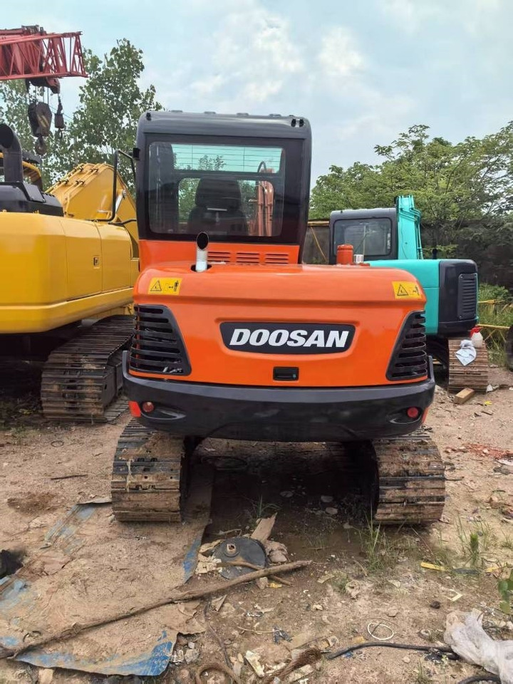 Doosan DX 60 - حفارات زحافة: صور 2 Doosan DX 60 - حفارات زحافة: صور 2