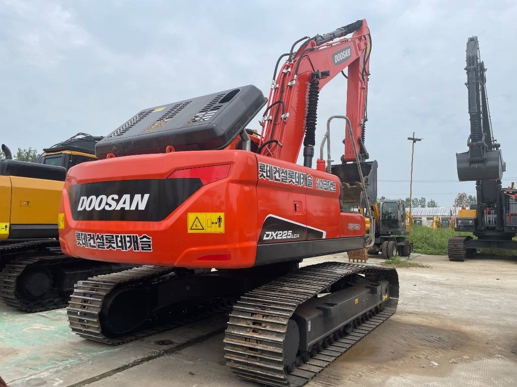 Doosan DX225LCA  - حفارات زحافة: صور 3 Doosan DX225LCA  - حفارات زحافة: صور 3