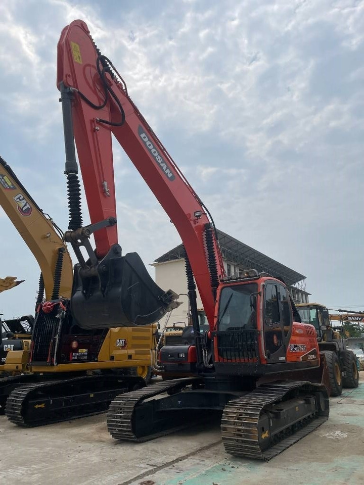 Doosan DX225LCA  - حفارات زحافة: صور 4 Doosan DX225LCA  - حفارات زحافة: صور 4
