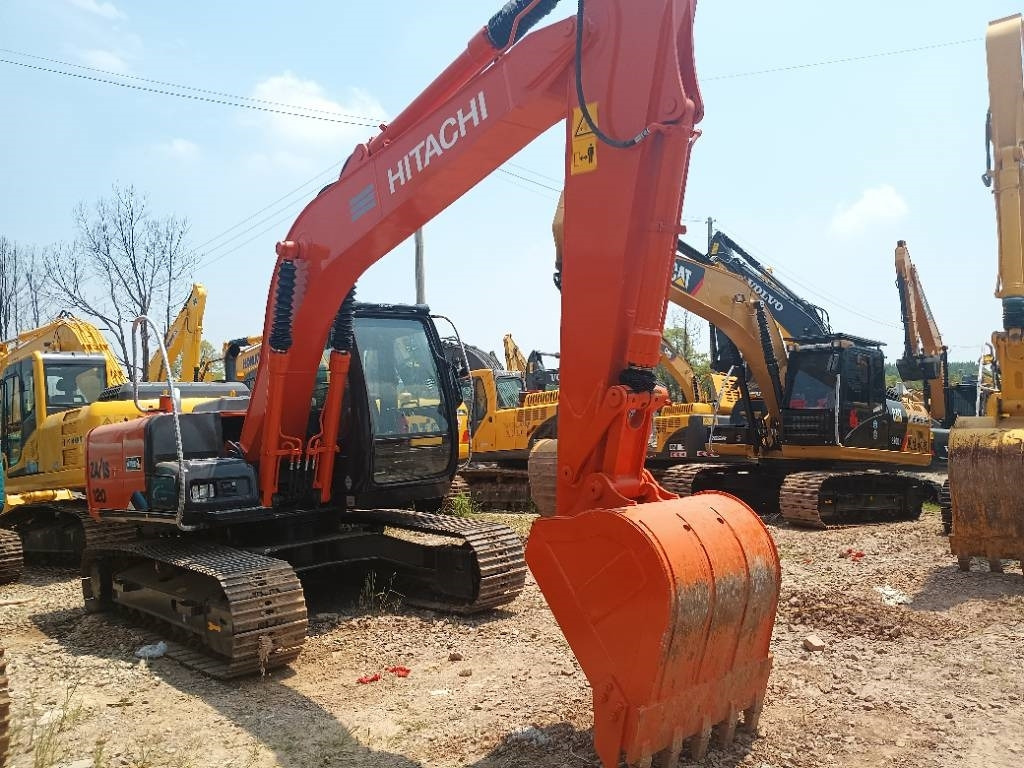 Hitachi ZX 120 - حفارات زحافة: صور 4 Hitachi ZX 120 - حفارات زحافة: صور 4
