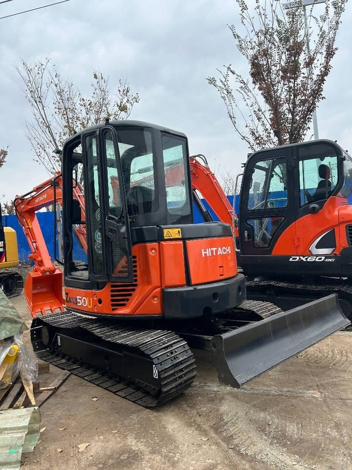 Hitachi ZX 50 - حفارة مصغرة: صور 5 Hitachi ZX 50 - حفارة مصغرة: صور 5
