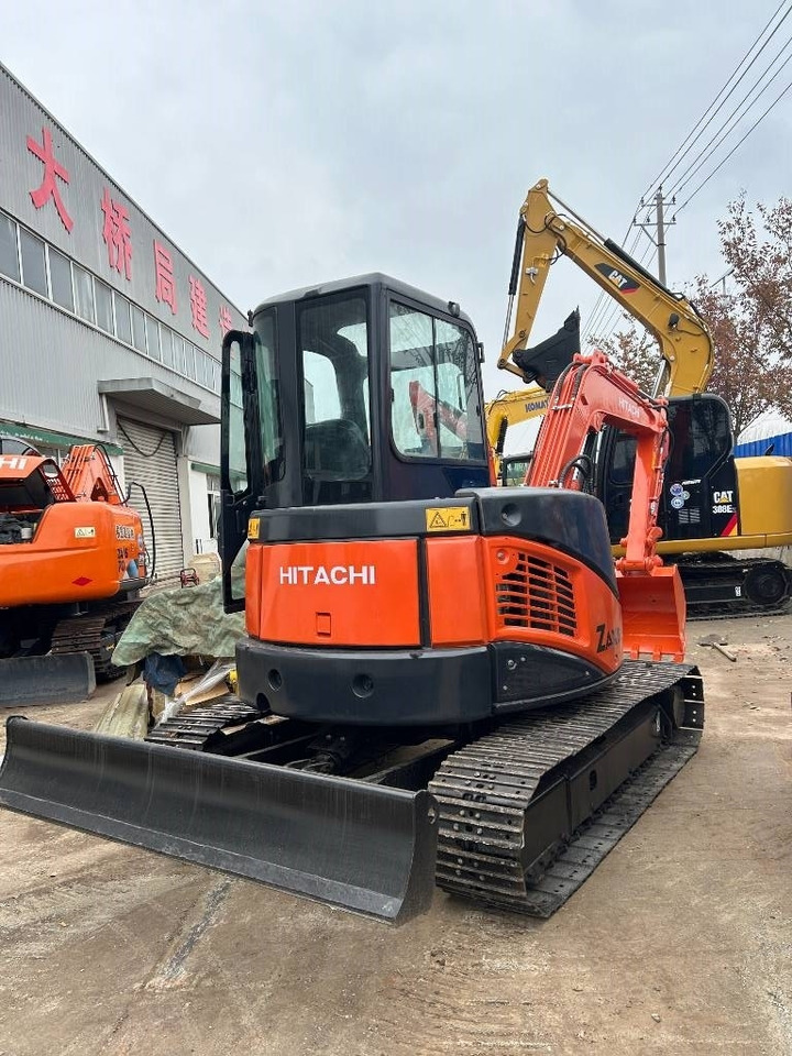 Hitachi ZX 50 - حفارة مصغرة: صور 2 Hitachi ZX 50 - حفارة مصغرة: صور 2
