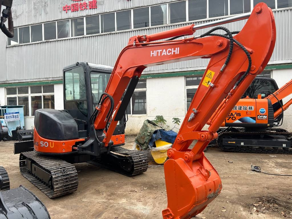 Hitachi ZX 50 - حفارة مصغرة: صور 1 Hitachi ZX 50 - حفارة مصغرة: صور 1