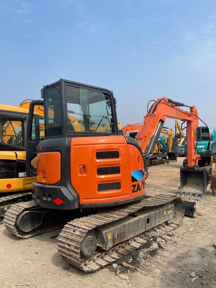 Hitachi ZX 55 - حفارة مصغرة: صور 1 Hitachi ZX 55 - حفارة مصغرة: صور 1