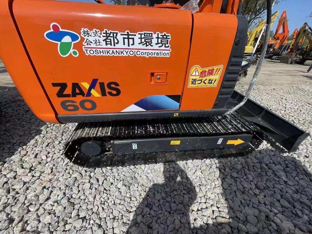 حفارة مصغرة Hitachi ZX 60: صور 8