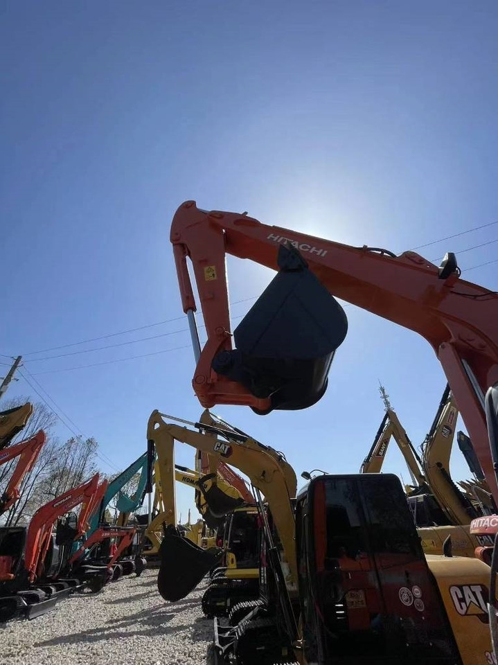 Hitachi ZX 60 - حفارة مصغرة: صور 4 Hitachi ZX 60 - حفارة مصغرة: صور 4