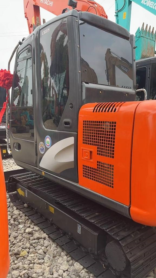 Hitachi ZX 60 - حفارة مصغرة: صور 3 Hitachi ZX 60 - حفارة مصغرة: صور 3