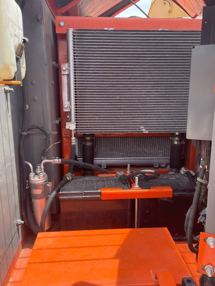 Hitachi ZX 70 - حفارة مصغرة: صور 4 Hitachi ZX 70 - حفارة مصغرة: صور 4