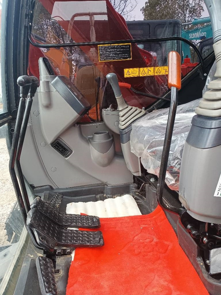 Hitachi ZX 70 - حفارة مصغرة: صور 4 Hitachi ZX 70 - حفارة مصغرة: صور 4