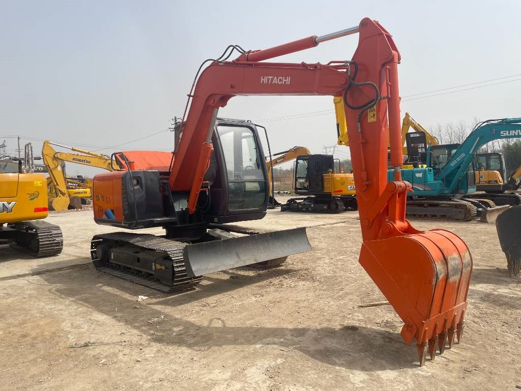 Hitachi ZX 70 - حفارات زحافة: صور 3 Hitachi ZX 70 - حفارات زحافة: صور 3
