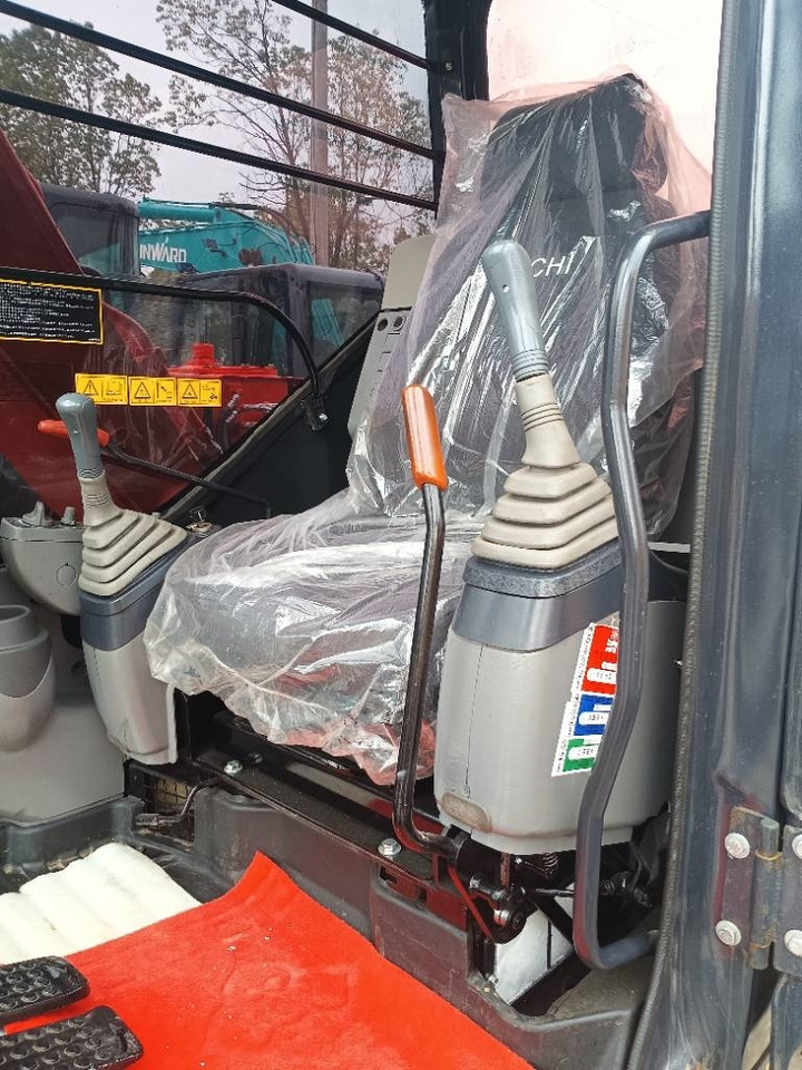 Hitachi ZX 70 - حفارة مصغرة: صور 5 Hitachi ZX 70 - حفارة مصغرة: صور 5