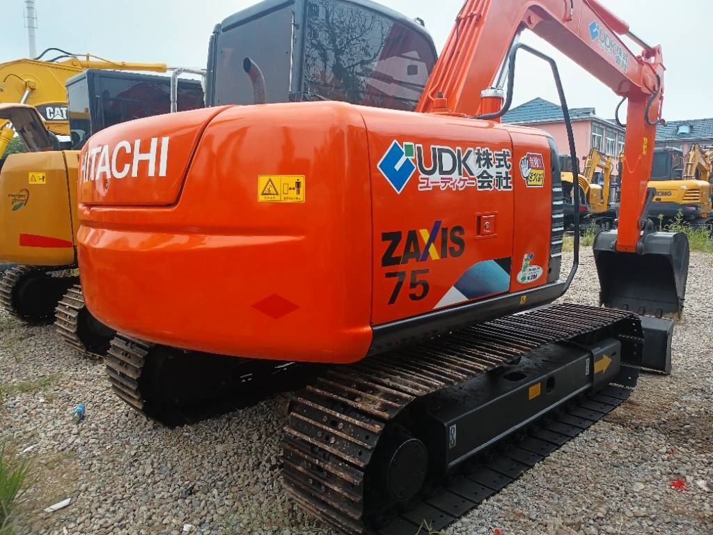 Hitachi ZX 70 - حفارة مصغرة: صور 1 Hitachi ZX 70 - حفارة مصغرة: صور 1