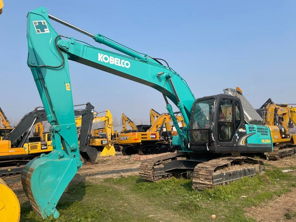Kobelco SK 200 - حفارات زحافة: صور 5 Kobelco SK 200 - حفارات زحافة: صور 5