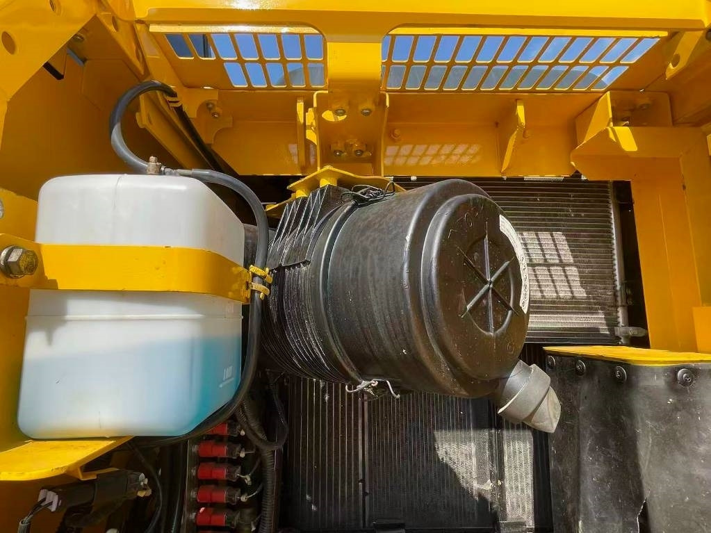 Komatsu PC 130 - حفارات زحافة: صور 4 Komatsu PC 130 - حفارات زحافة: صور 4