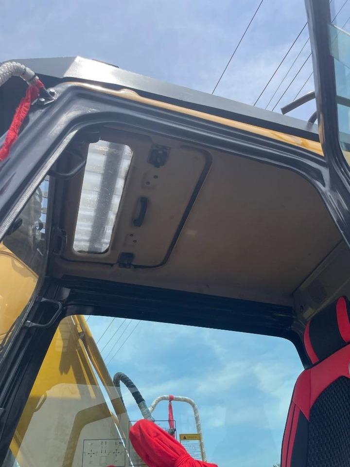 Komatsu PC 130 - حفارات زحافة: صور 5 Komatsu PC 130 - حفارات زحافة: صور 5