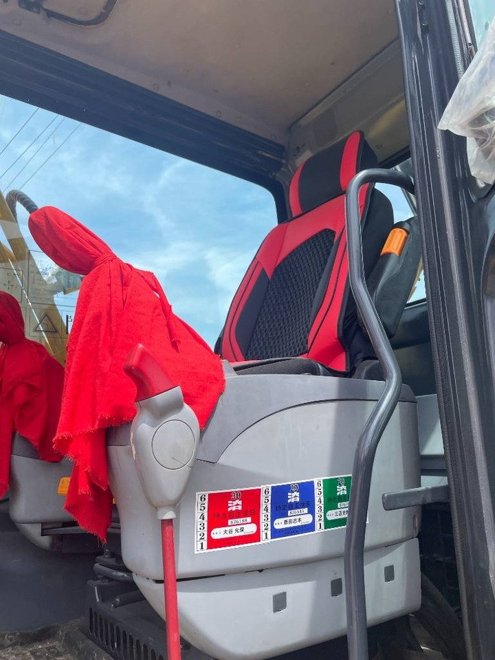 Komatsu PC 130 - حفارات زحافة: صور 3 Komatsu PC 130 - حفارات زحافة: صور 3