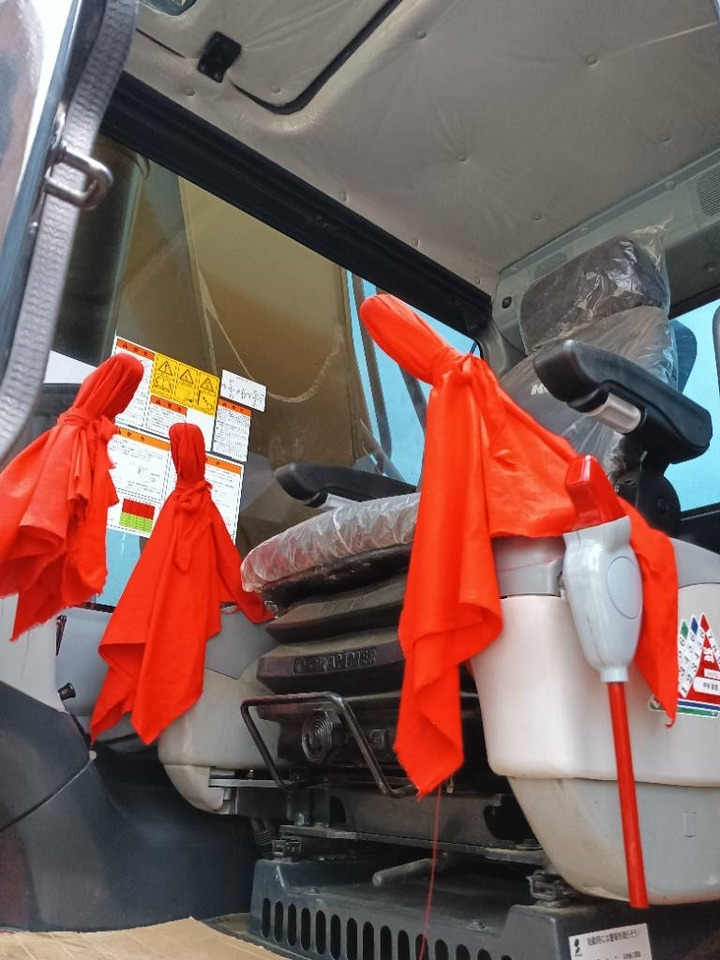 Komatsu PC 350 - حفارات زحافة: صور 4 Komatsu PC 350 - حفارات زحافة: صور 4