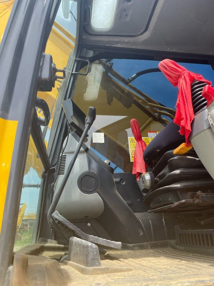 Komatsu PC 350 - حفارات زحافة: صور 3 Komatsu PC 350 - حفارات زحافة: صور 3