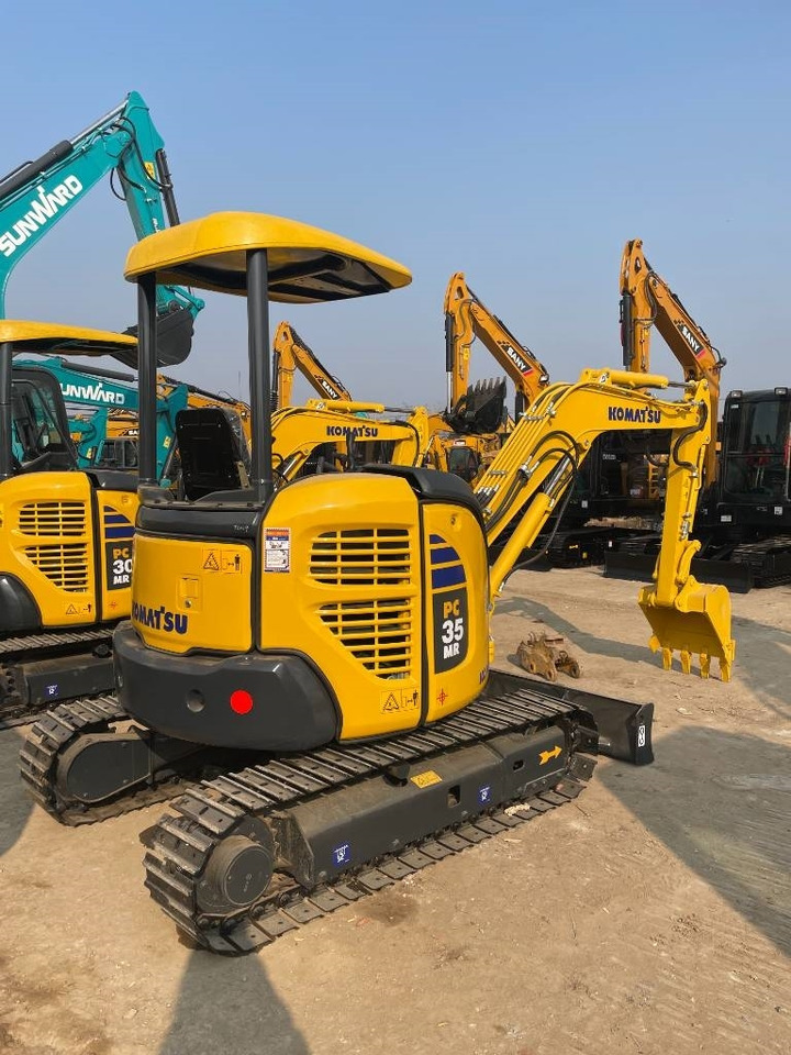 Komatsu PC 35 - حفارات زحافة: صور 2 Komatsu PC 35 - حفارات زحافة: صور 2