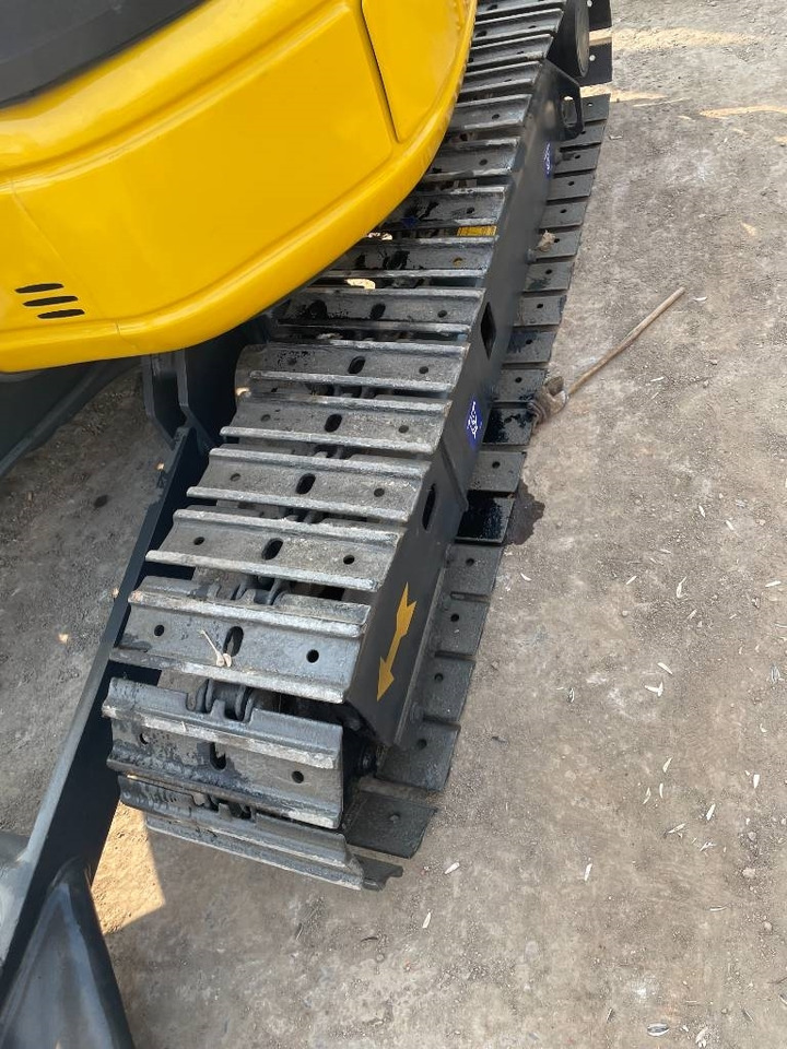 Komatsu PC 35 - حفارة مصغرة: صور 2 Komatsu PC 35 - حفارة مصغرة: صور 2