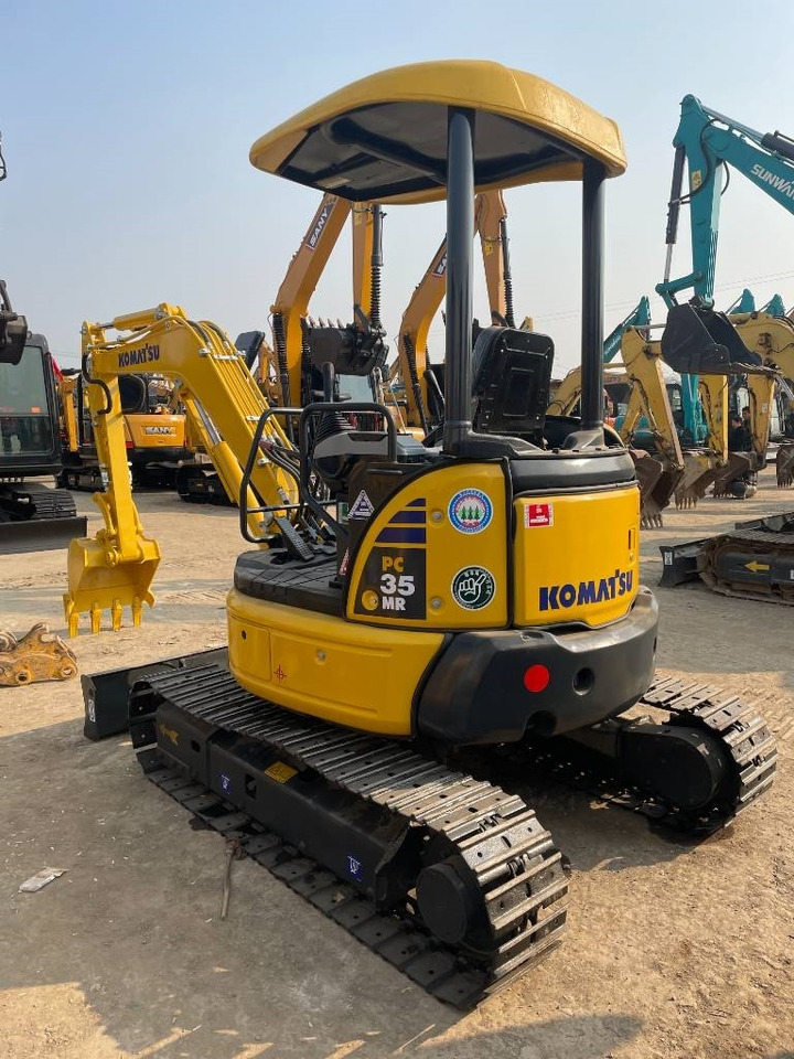 Komatsu PC 35 - حفارات زحافة: صور 3 Komatsu PC 35 - حفارات زحافة: صور 3
