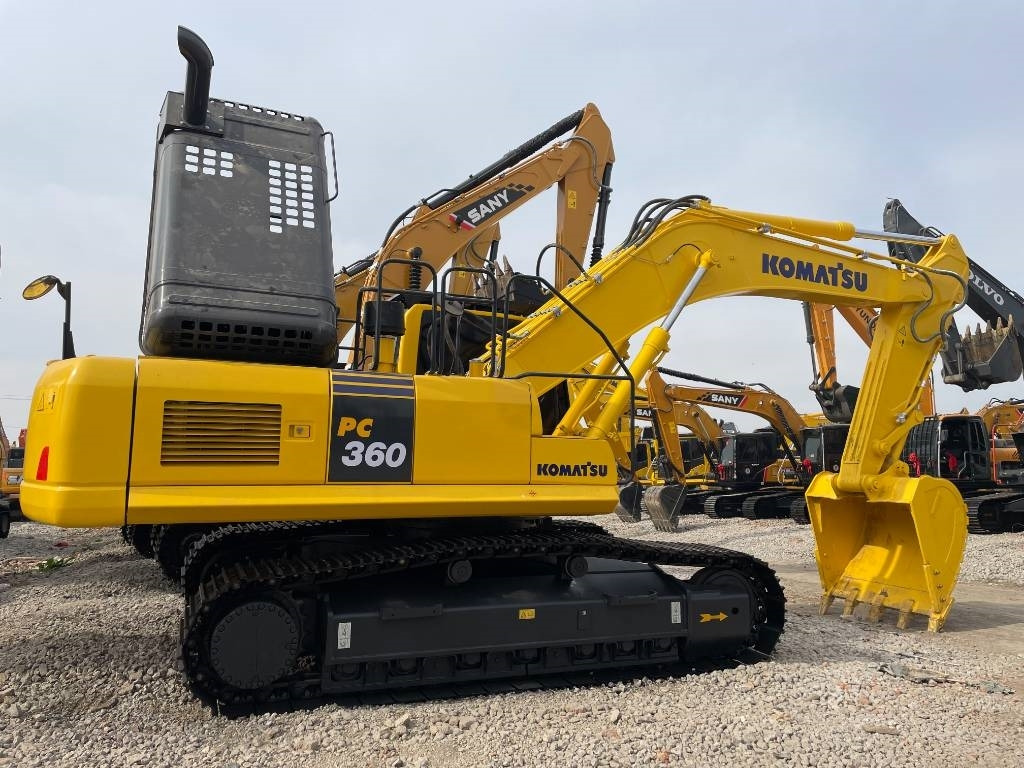 Komatsu PC 360 - حفارات زحافة: صور 1 Komatsu PC 360 - حفارات زحافة: صور 1
