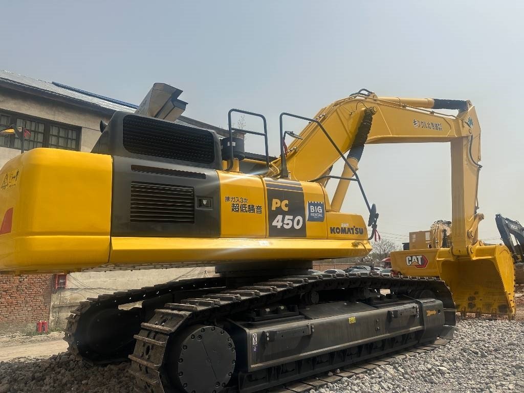 Komatsu PC 450 - حفارات زحافة: صور 1 Komatsu PC 450 - حفارات زحافة: صور 1