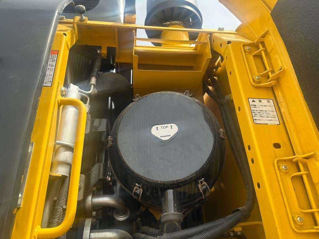 Komatsu PC 450 - حفارات زحافة: صور 5 Komatsu PC 450 - حفارات زحافة: صور 5