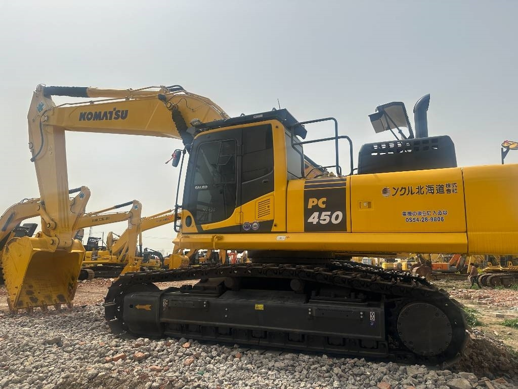 Komatsu PC 450 - حفارات زحافة: صور 1 Komatsu PC 450 - حفارات زحافة: صور 1
