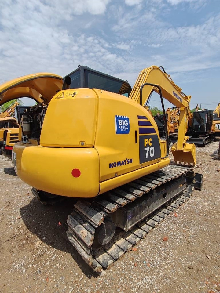 Komatsu PC 70 - حفارات زحافة: صور 4 Komatsu PC 70 - حفارات زحافة: صور 4