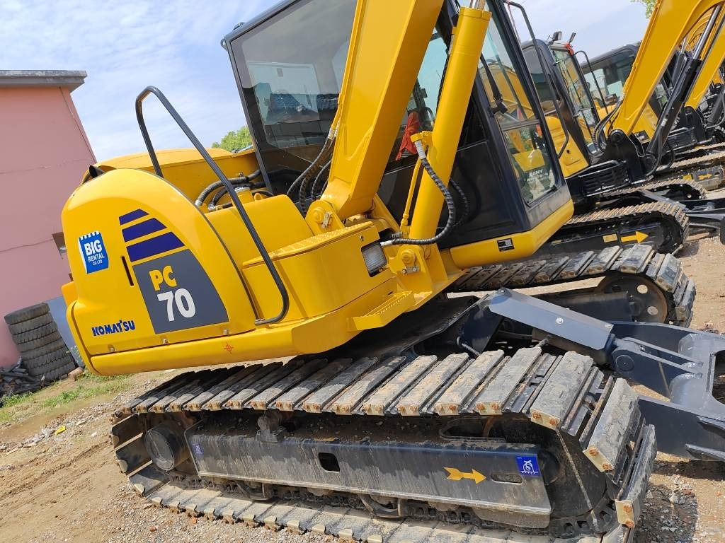 Komatsu PC 70 - حفارات زحافة: صور 4 Komatsu PC 70 - حفارات زحافة: صور 4