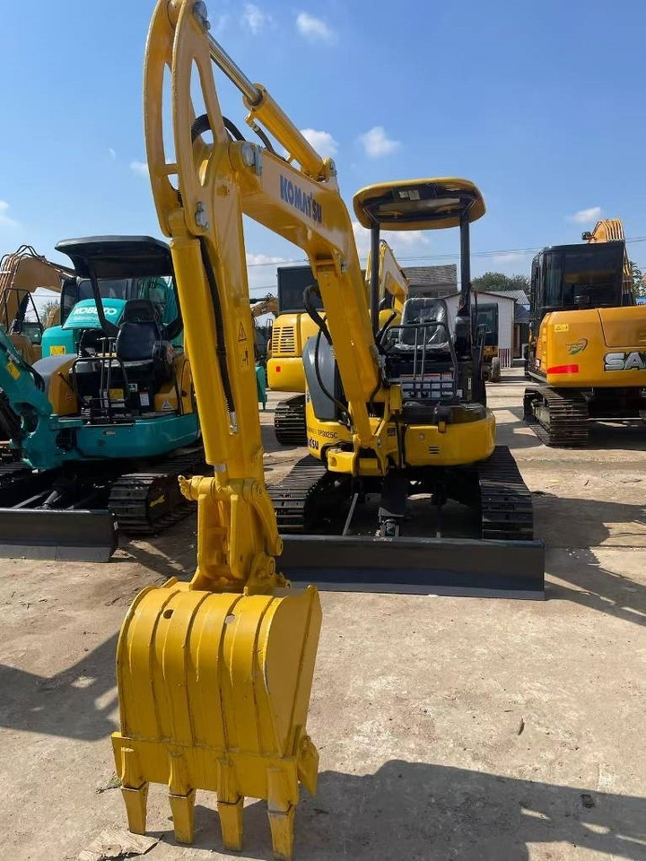 Komatsu PC35 - حفارة مصغرة: صور 2 Komatsu PC35 - حفارة مصغرة: صور 2