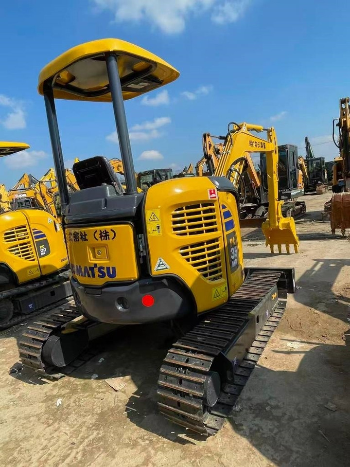 Komatsu PC35 - حفارة مصغرة: صور 4 Komatsu PC35 - حفارة مصغرة: صور 4