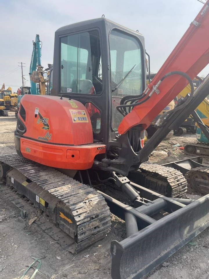 Kubota U 35 - حفارة مصغرة: صور 2 Kubota U 35 - حفارة مصغرة: صور 2
