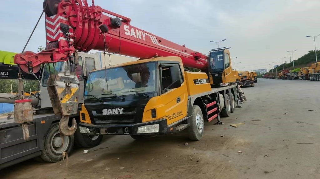 Sany STC 250 H - رافعة لجميع التضاريس: صور 1 Sany STC 250 H - رافعة لجميع التضاريس: صور 1