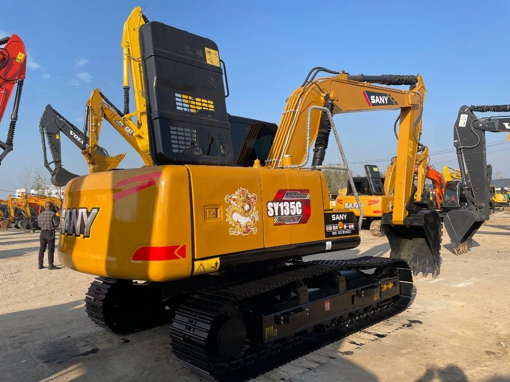 Sany SY 135 C - حفارات زحافة: صور 2 Sany SY 135 C - حفارات زحافة: صور 2