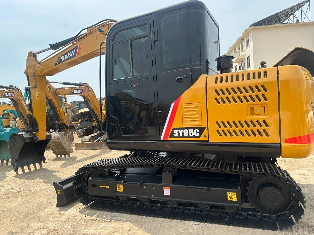 Sany SY 95 C - حفارات زحافة: صور 2 Sany SY 95 C - حفارات زحافة: صور 2