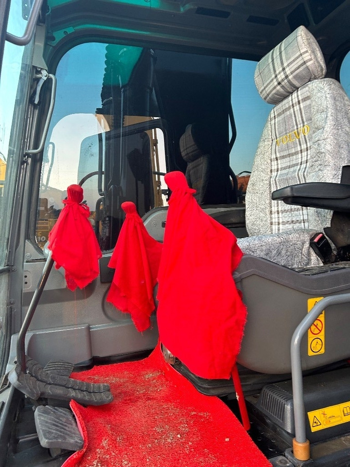 Volvo EC 210 - حفارات زحافة: صور 2 Volvo EC 210 - حفارات زحافة: صور 2