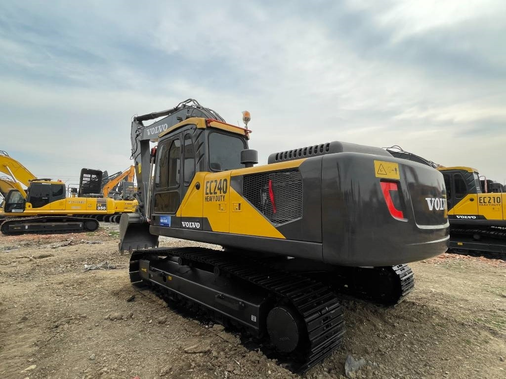 Volvo EC 240 - حفارات زحافة: صور 2 Volvo EC 240 - حفارات زحافة: صور 2