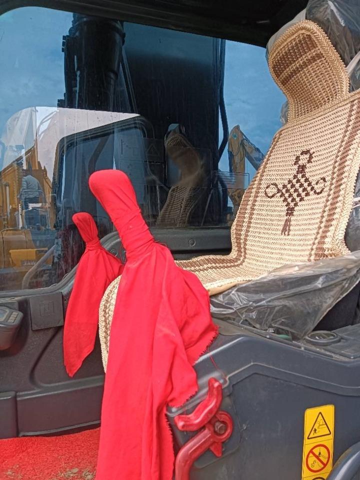 Volvo EC 240 - حفارات زحافة: صور 4 Volvo EC 240 - حفارات زحافة: صور 4