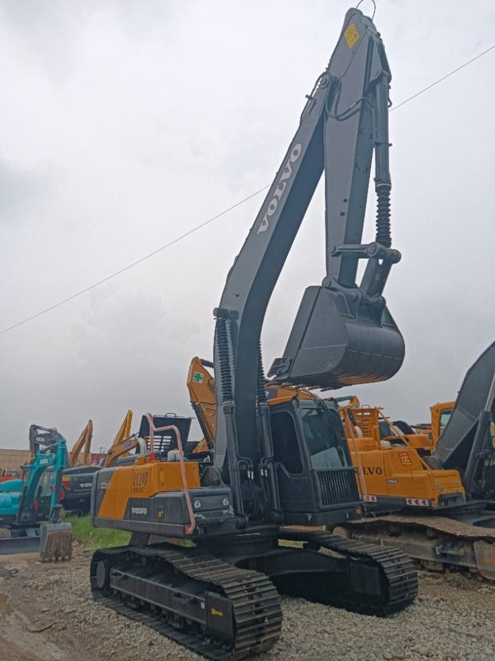 Volvo EC 240 - حفارات زحافة: صور 4 Volvo EC 240 - حفارات زحافة: صور 4
