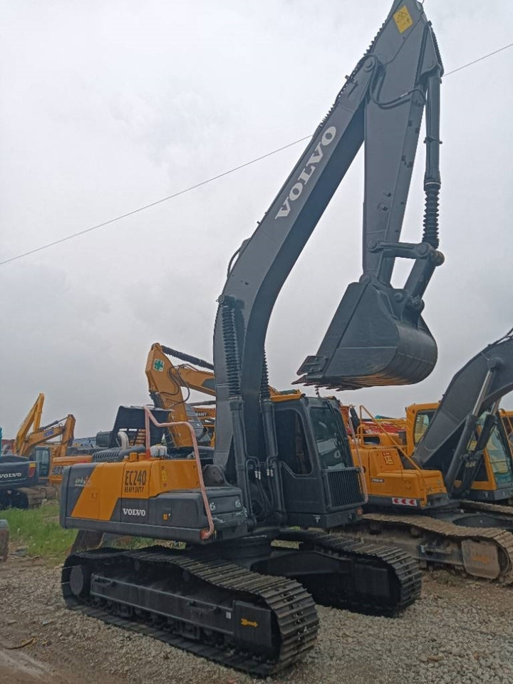 Volvo EC 240 - حفارات زحافة: صور 5 Volvo EC 240 - حفارات زحافة: صور 5