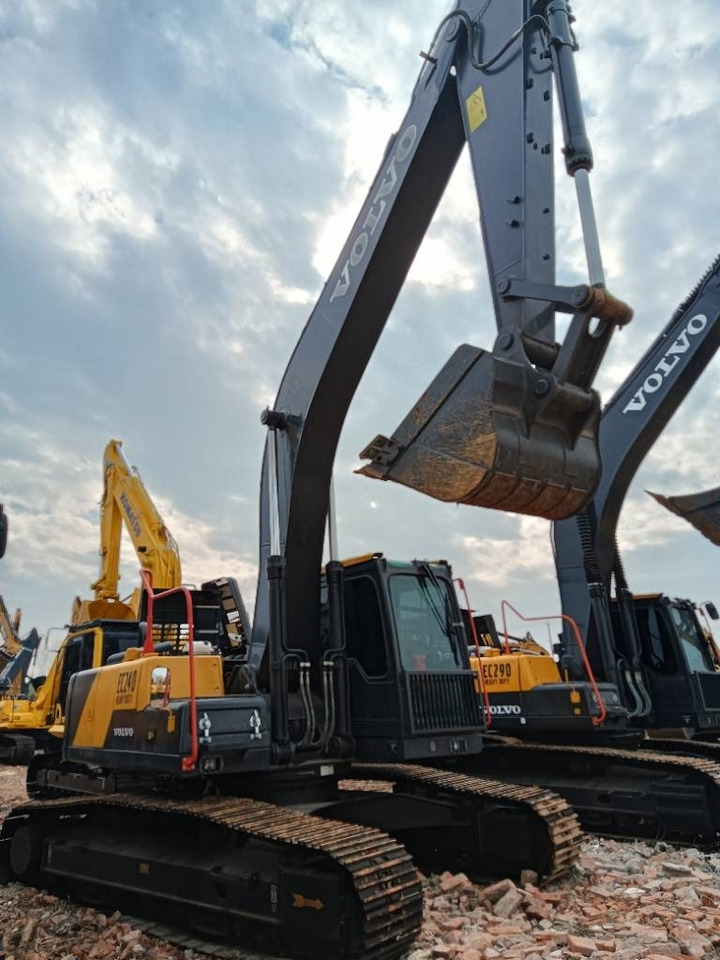 Volvo EC 240 - حفارات زحافة: صور 3 Volvo EC 240 - حفارات زحافة: صور 3
