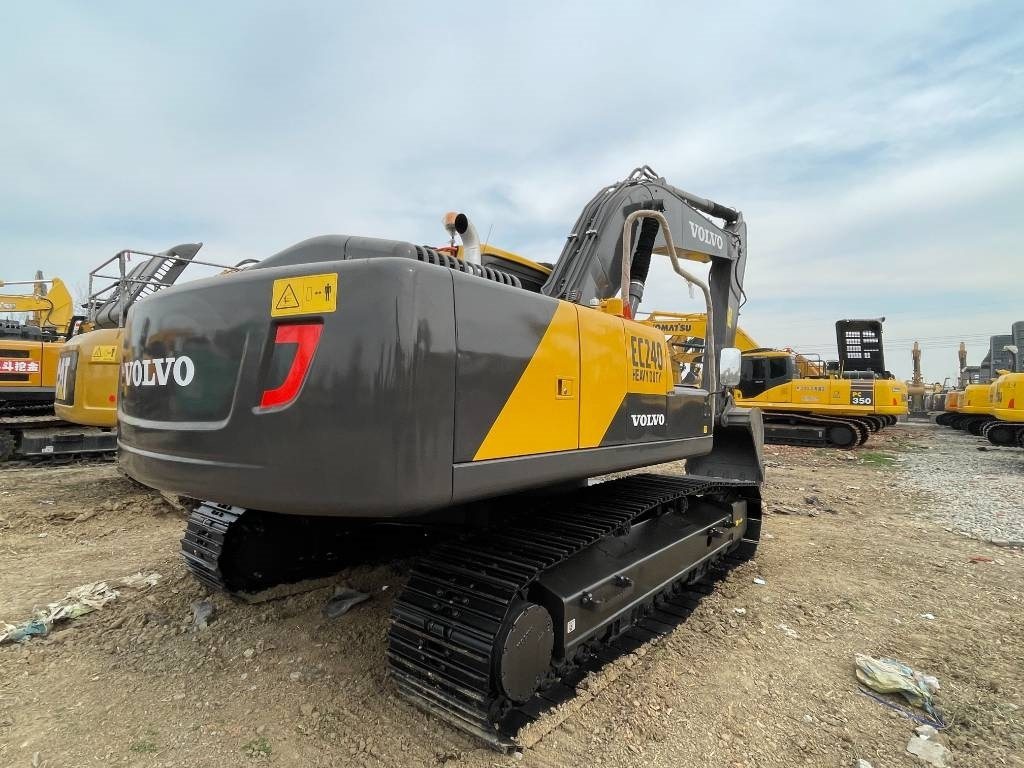 Volvo EC 240 - حفارات زحافة: صور 5 Volvo EC 240 - حفارات زحافة: صور 5